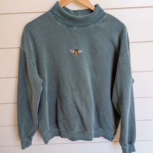 Ghanda Turtleneck Pullover Sweatshirt Grunge Cottagecore Embroidered Bee Large